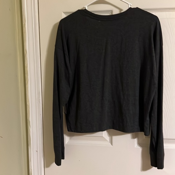 Bebe Sport long sleeve t shirt for women. New with tags. Size M - Picture 6 of 7